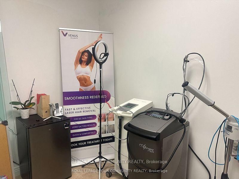 214 - 7163 Yonge St, Markham, L3T 0G6 | Image 3