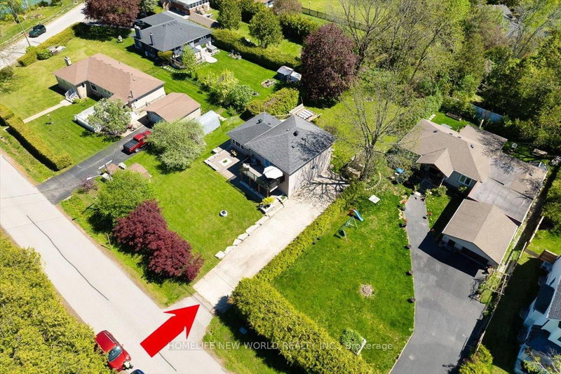 853 Fairbank Ave, Georgina, L0E 1S0 | Image 3