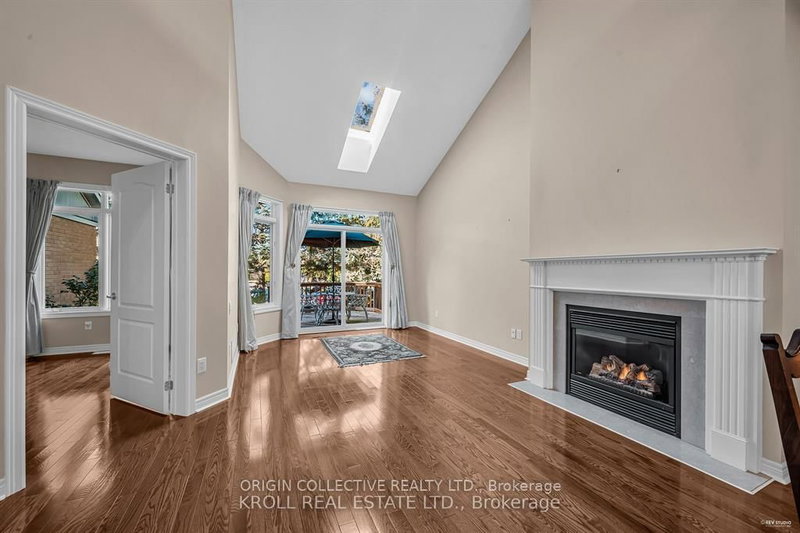 77 Celebrity Greens Way, Markham, L6E 1B5 | Image 3