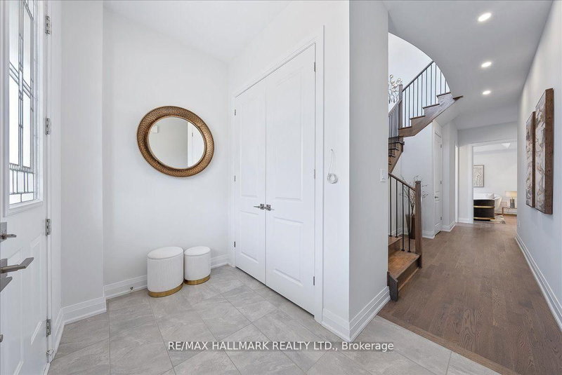 15 Aida Pl N, Richmond Hill, L4E 2Y5 | Image 3