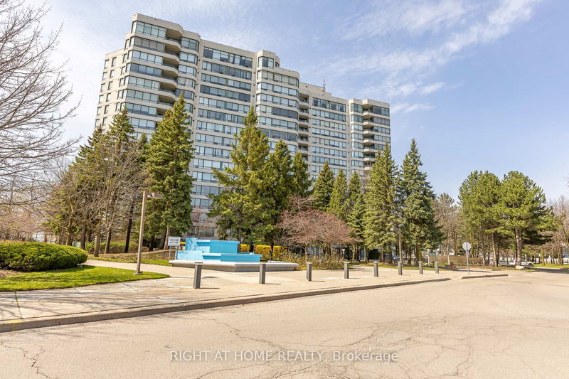 1001 - 120 Promenade Circ, Vaughan, L4J 7W9 | Image 2