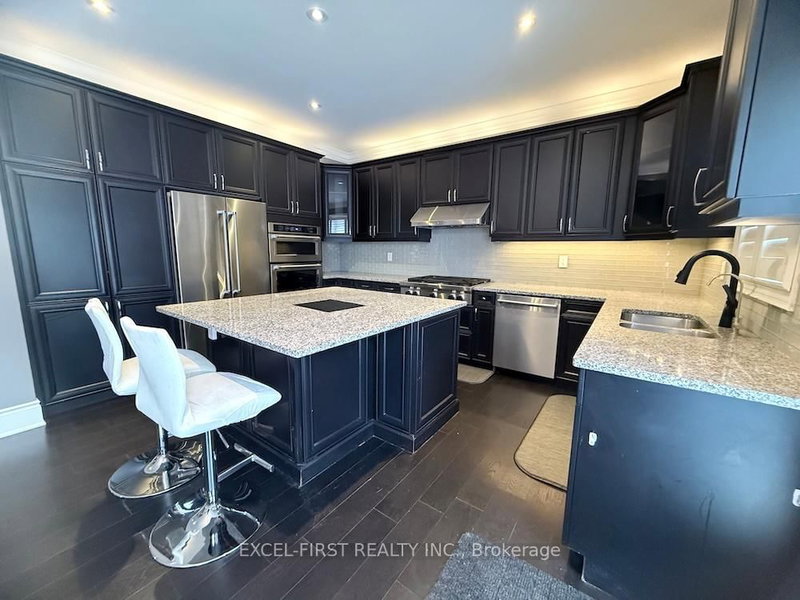 117 Novan Cres, Aurora, L4G 0X7 | Image 3