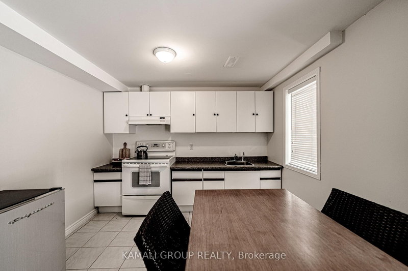 BSMT - 149 Silver Maple Rd, Richmond Hill, L4E 4Y8 | Image 3