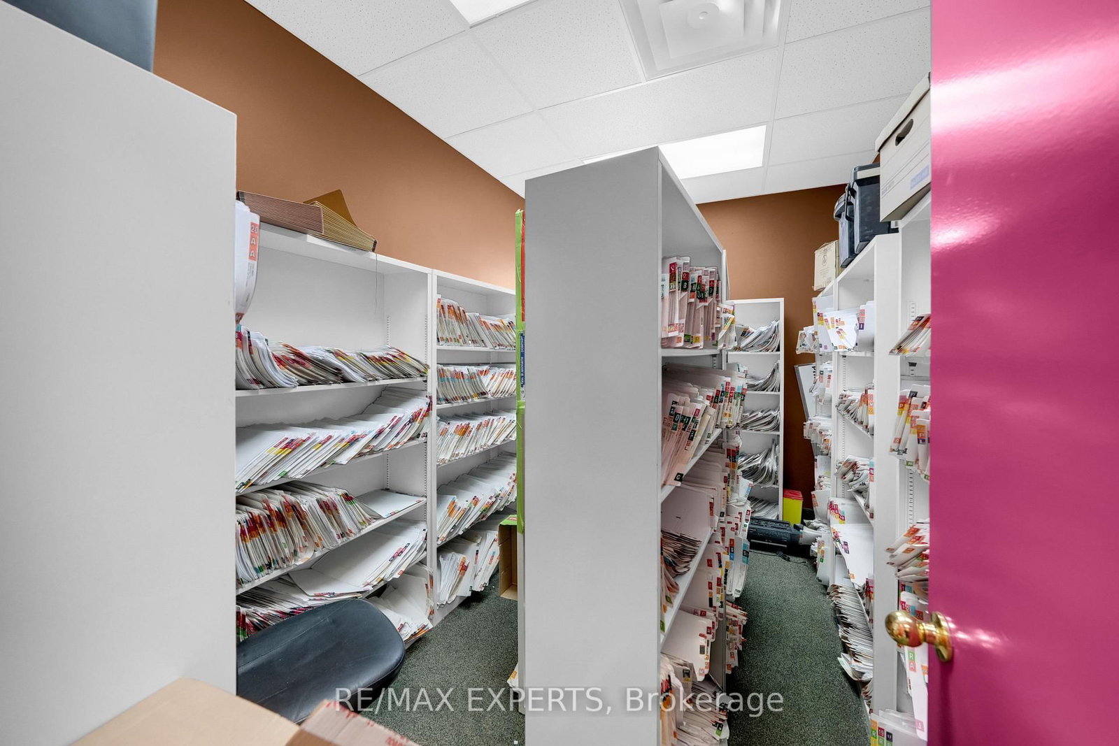 10083 Keele Street, Unit 201 - Photo 12