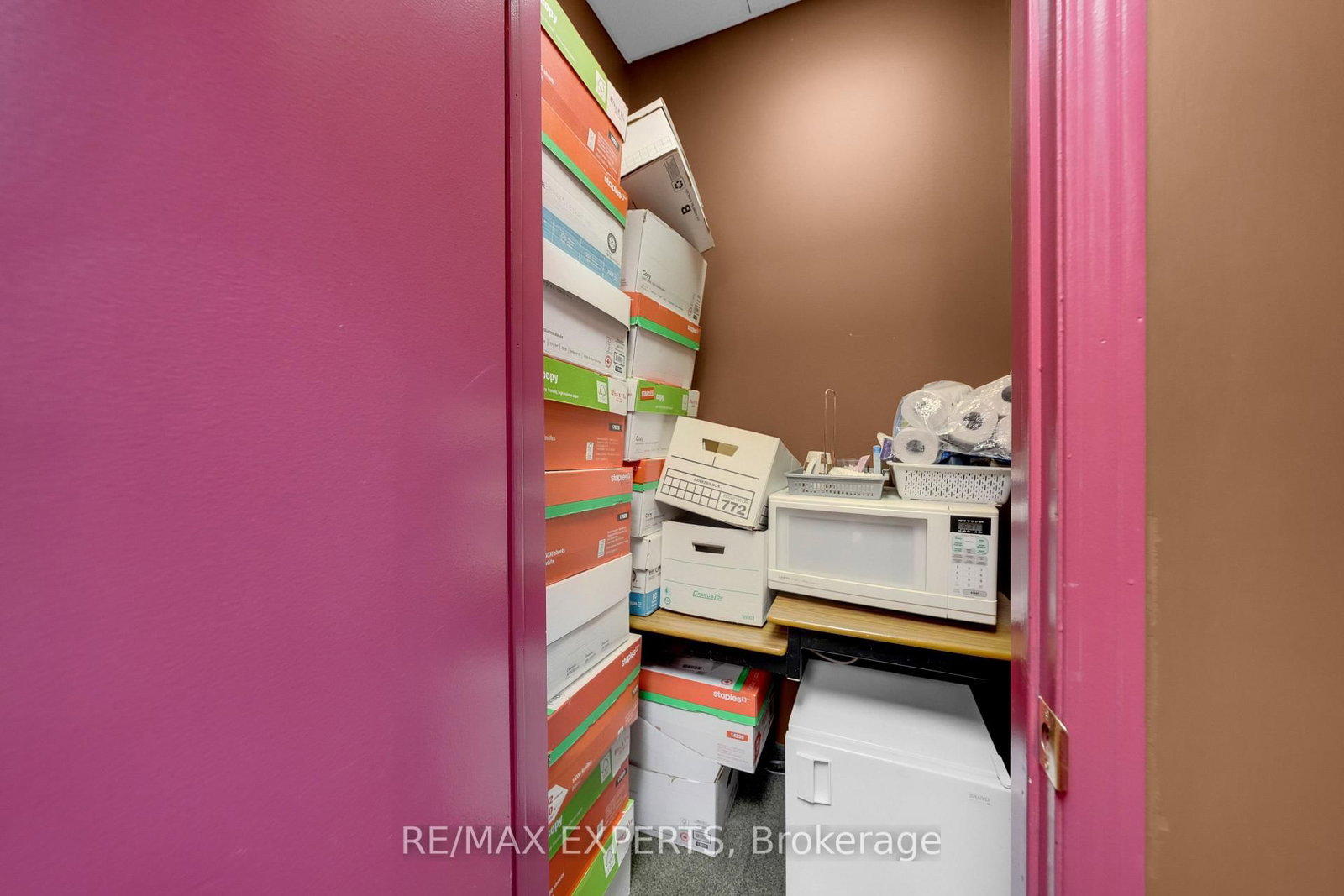 10083 Keele Street, Unit 201 - Photo 13