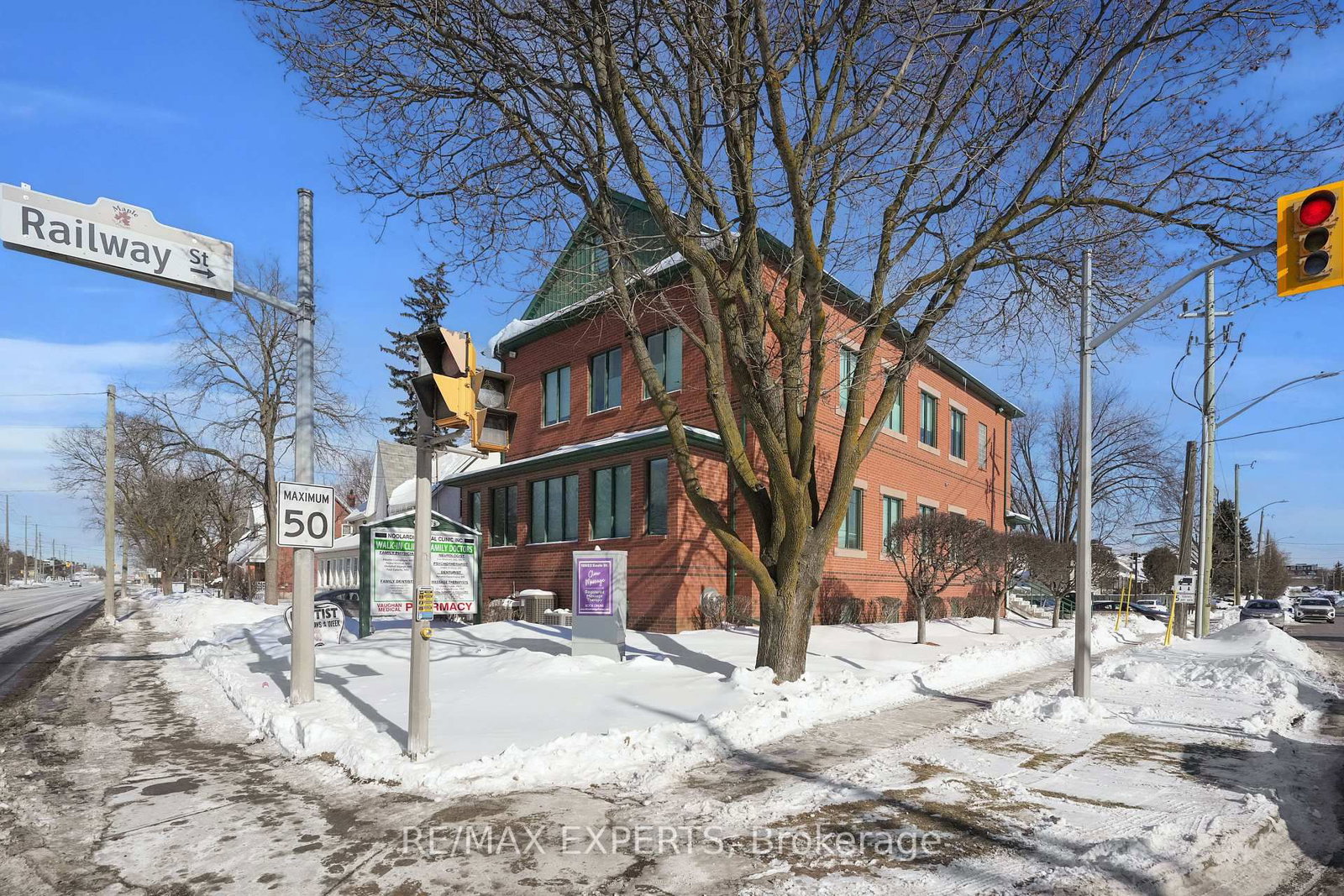 10083 Keele Street, Unit 201 - Photo 24