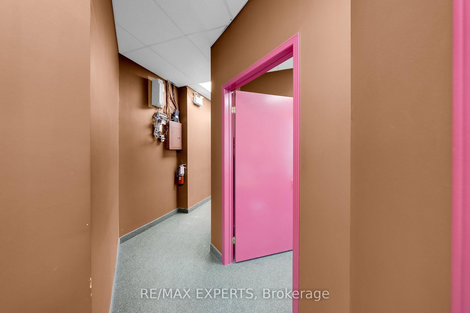 10083 Keele Street, Unit 201 - Photo 6