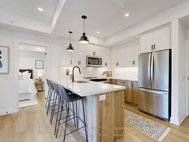 204 - 49 Charles Street