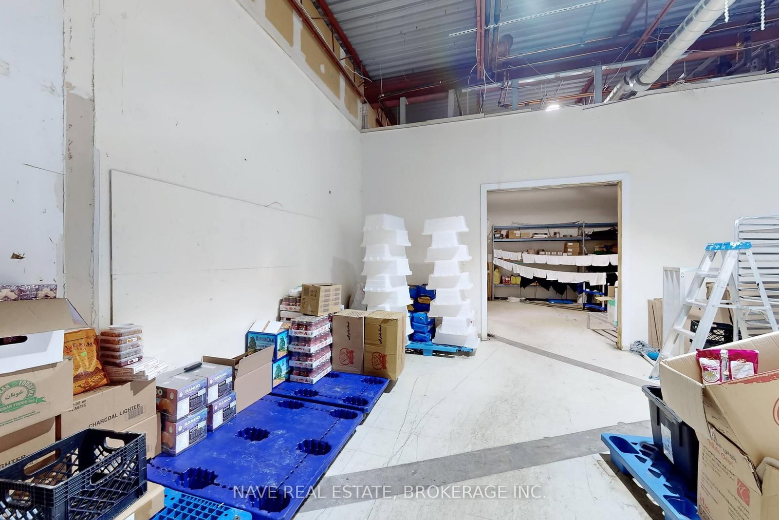 16925 Yonge Street, Unit 12 - Photo 13