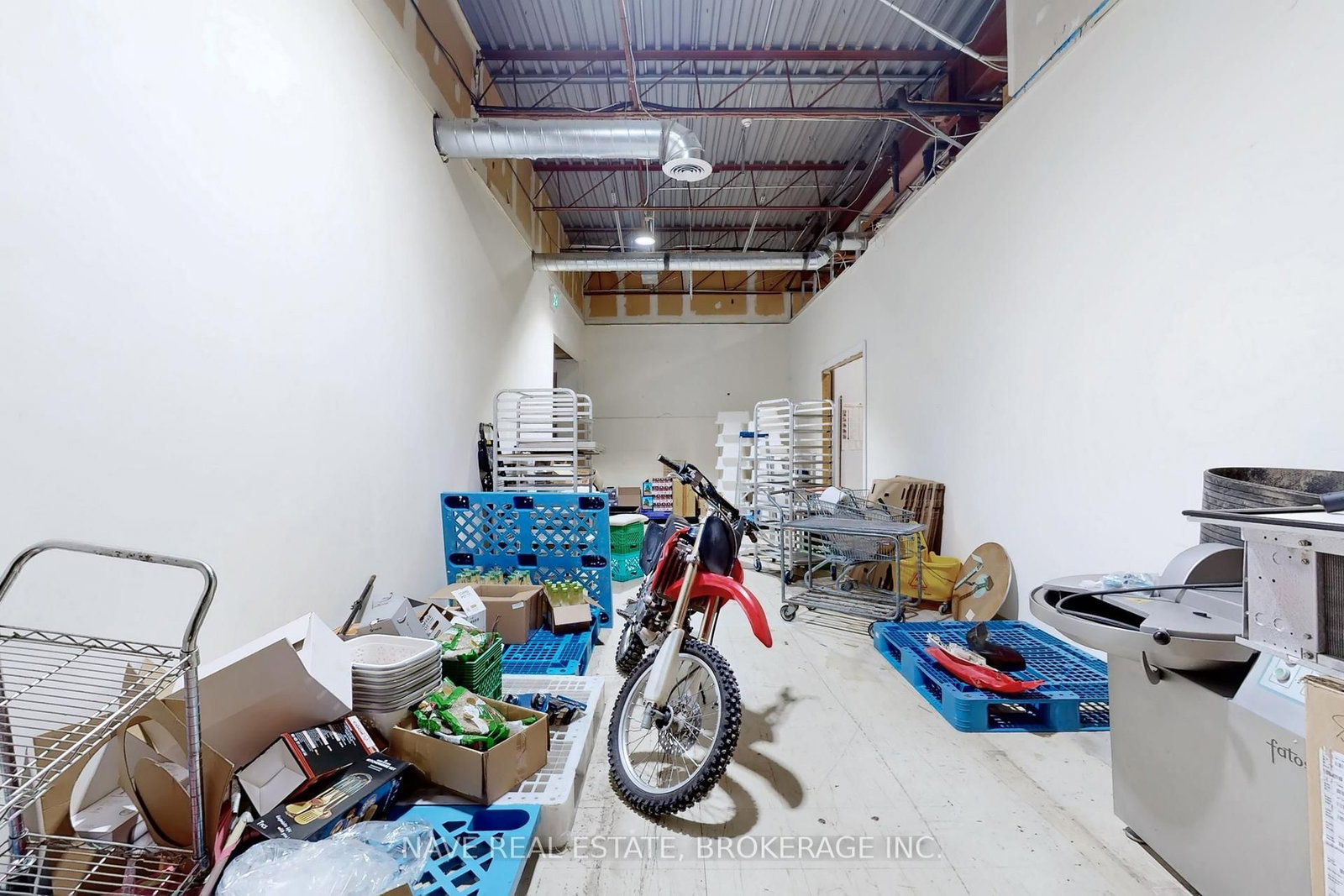 16925 Yonge Street, Unit 12 - Photo 19