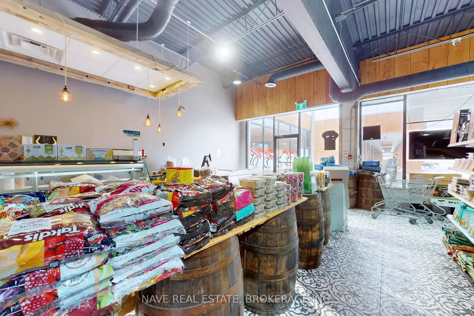 16925 Yonge Street, Unit 12 - Photo 8