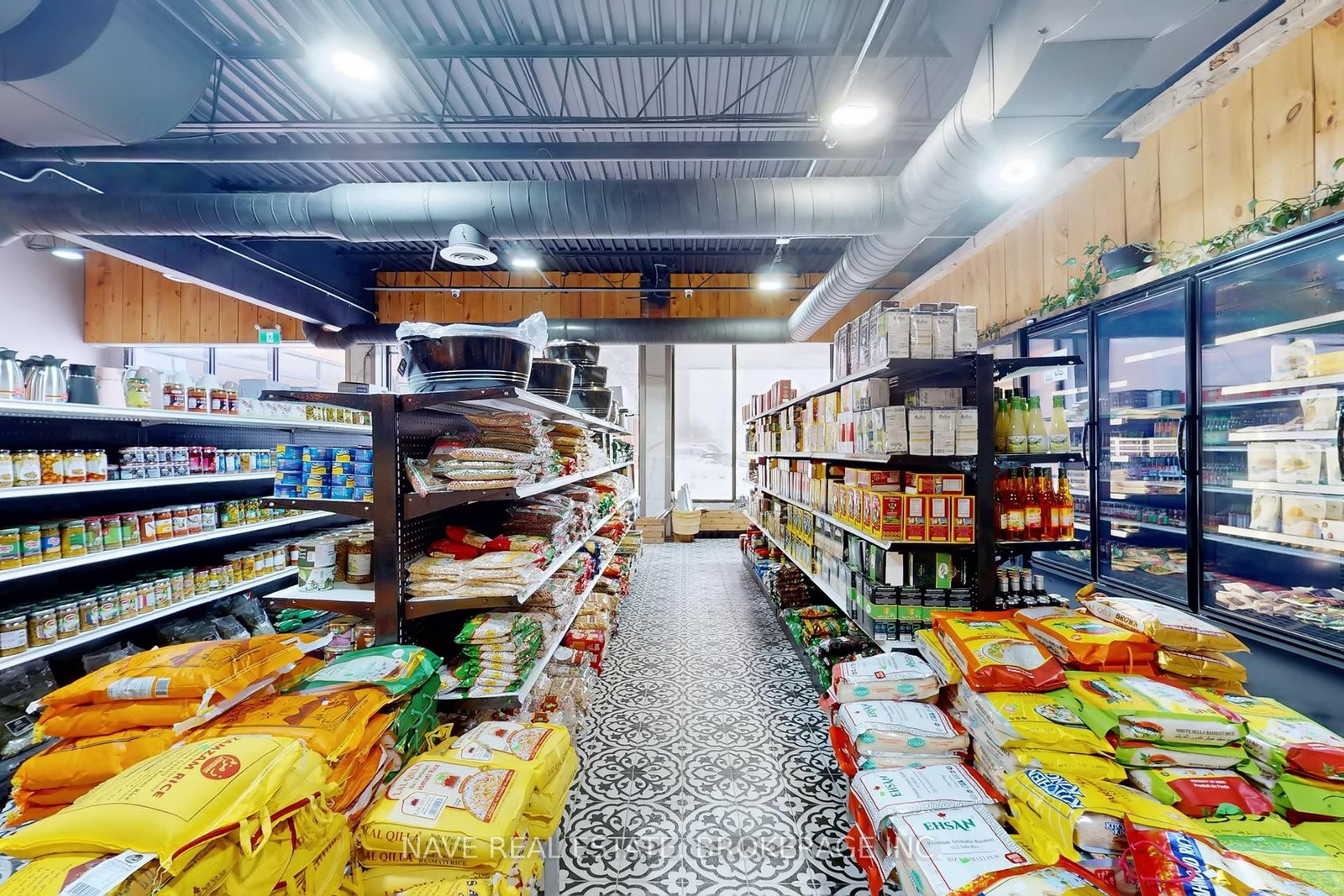 16925 Yonge Street, Unit 14 - Photo 12