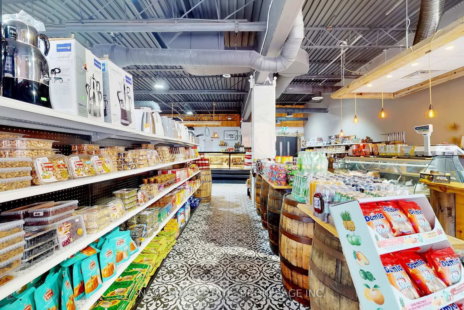 16925 Yonge Street, Unit 14 - Photo 6