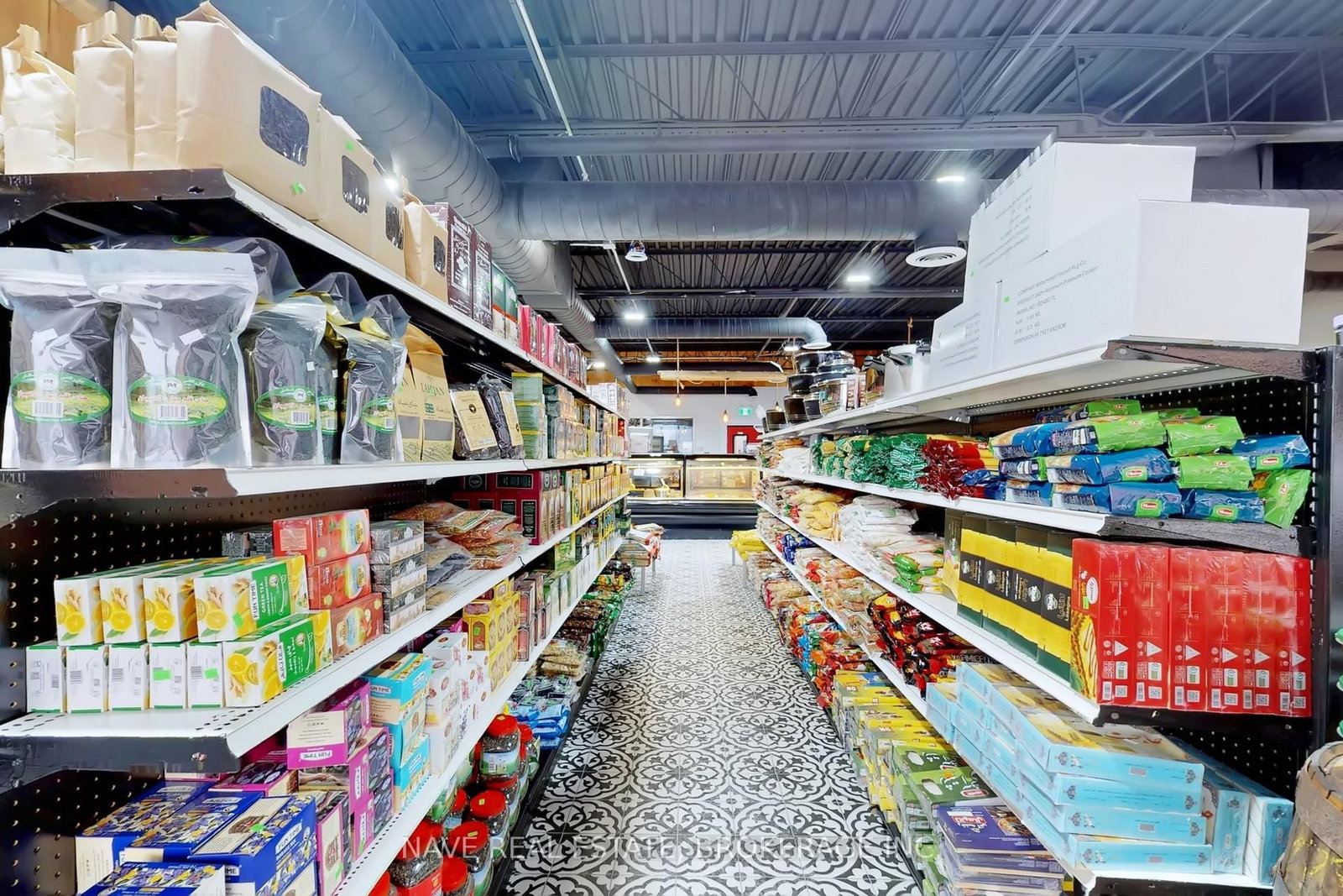 16925 Yonge Street, Unit 14 - Photo 8