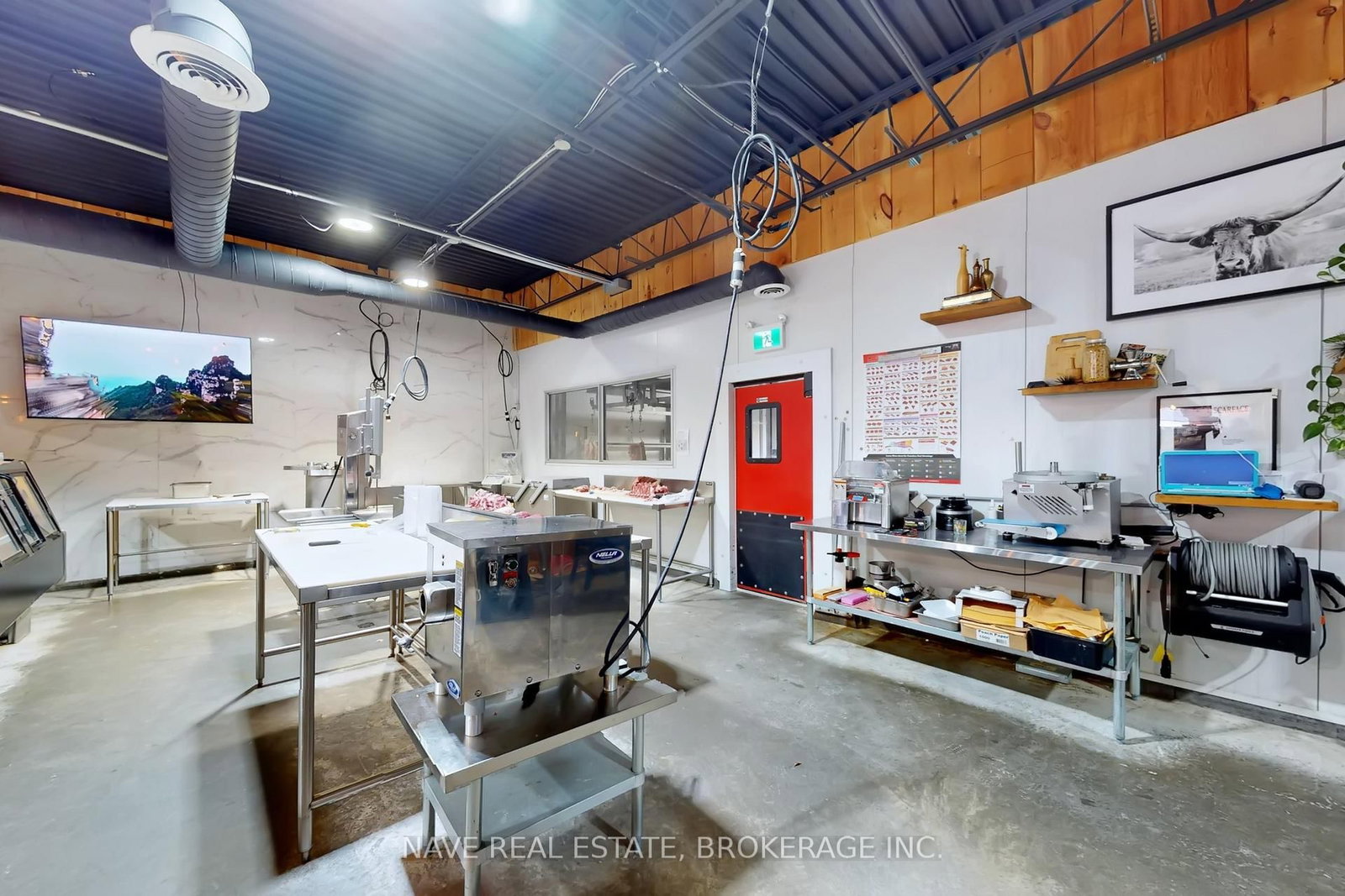 16925 Yonge Street, Unit 12-14 - Photo 22