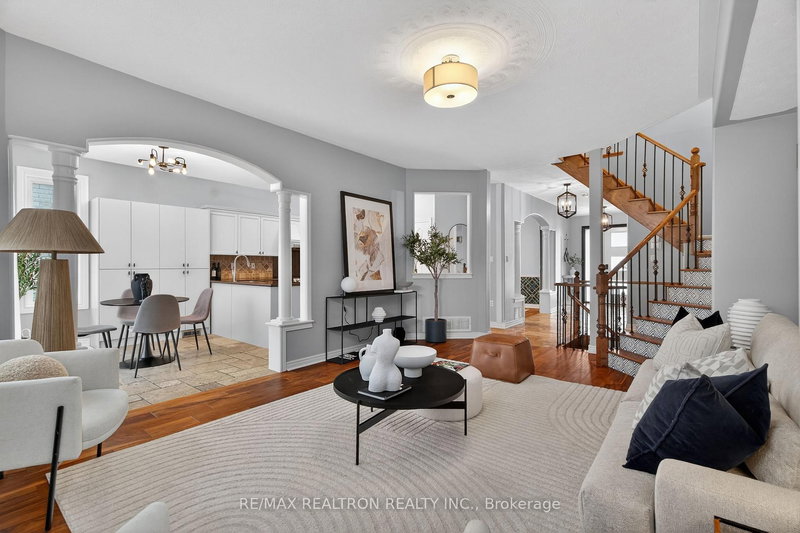 80 Gardiner Dr, Bradford West Gwillimbury, L3Z 3G2 | Image 3