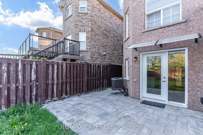 45 Del Francesco Way, Vaughan, L6A 3X1 | Image 2