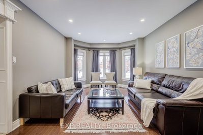 372 Greenock Drive — more photos