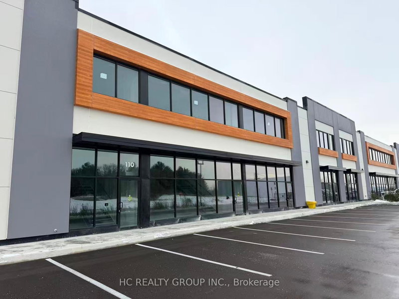 I07 - I10 - 175 Melvin Robson Ave, Aurora, L4G 4B9 | Image 2