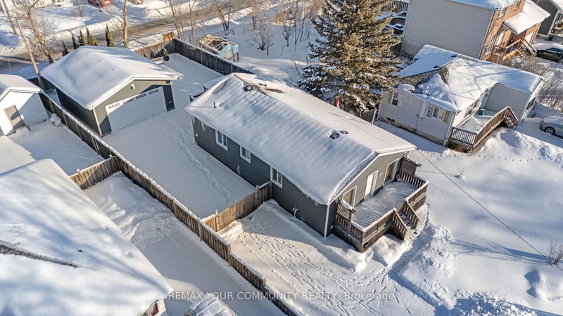 320 Pasadena Dr, Georgina, L4P 2Z3 | Image 3