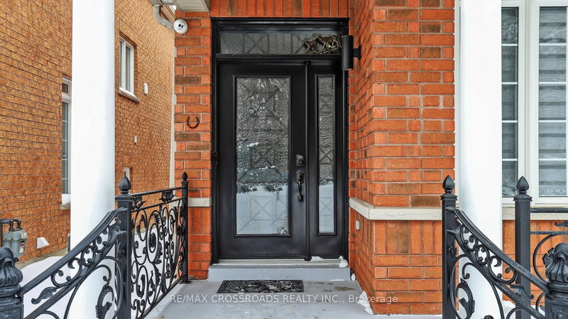 23 Oakborough Dr, Markham, L6B 0H3 | Image 3