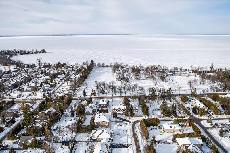 28 St. George St, Georgina, L0E 1L0 | Image 3