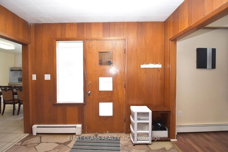 5373 Aurora Rd, Whitchurch-Stouffville, L4A 3K2 | Image 3