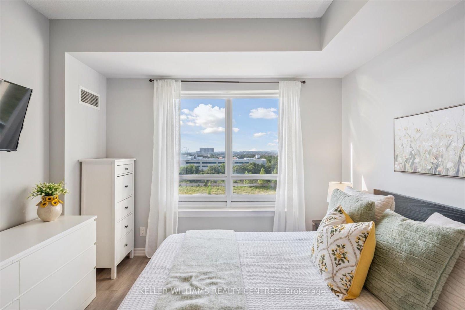 Condo for sale at 902-9245 Jane Street, Vaughan, Ontario, L6A 0J9 - Maple - MLS: N12768106