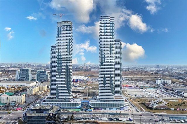 915 - 195 Commerce Street