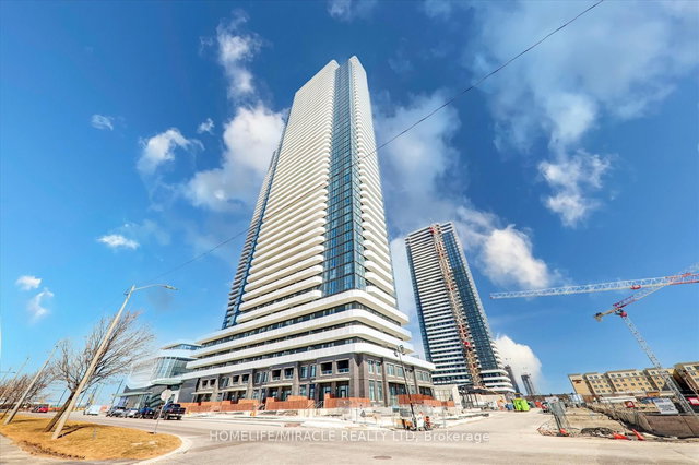 915 - 195 Commerce Street