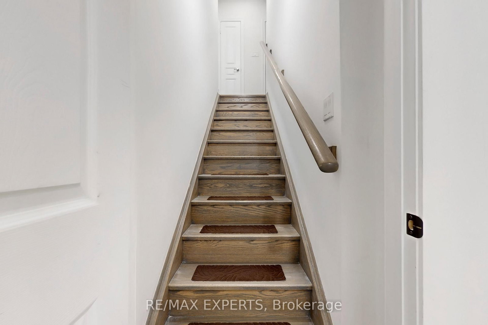 26 Buttonleaf Crescent, Unit BASEMENT - Photo 2