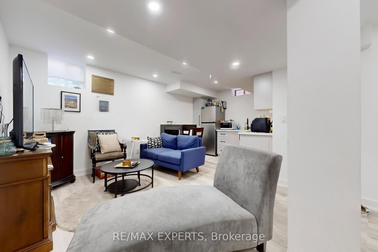 26 Buttonleaf Crescent, Unit BASEMENT - Photo 3