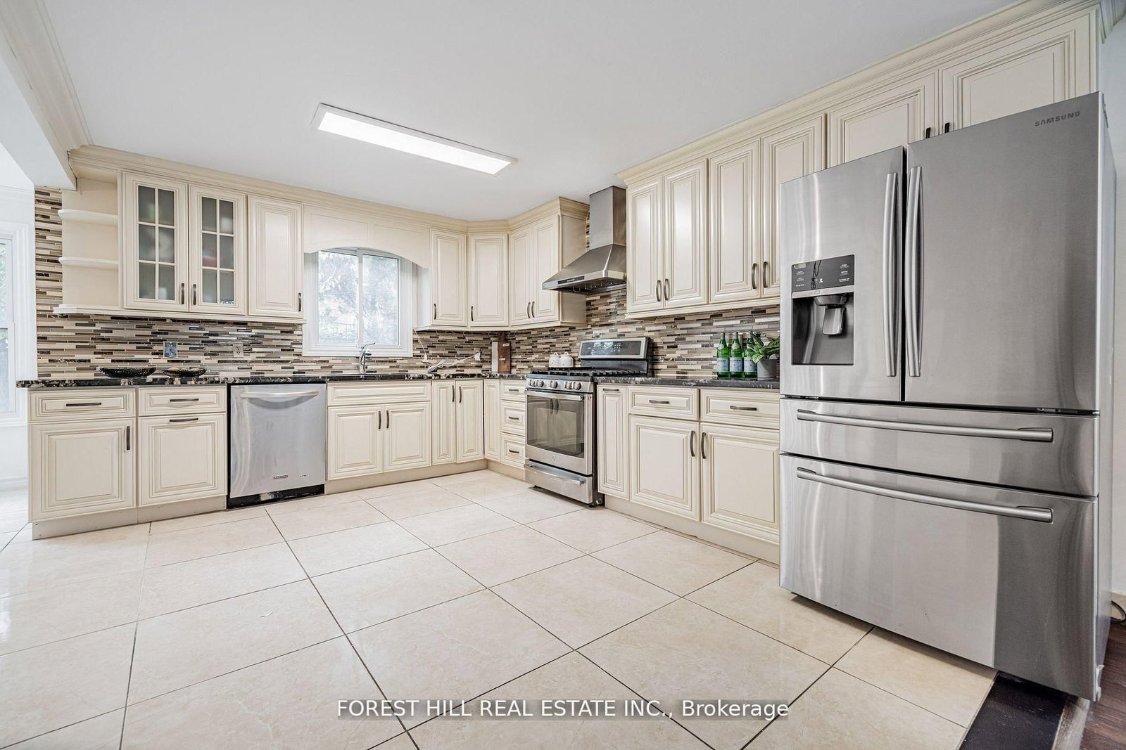 Detached House for sale at 51 Briggs Avenue, Richmond Hill, Ontario, L4B 1N6 - Doncrest - MLS: N12770026