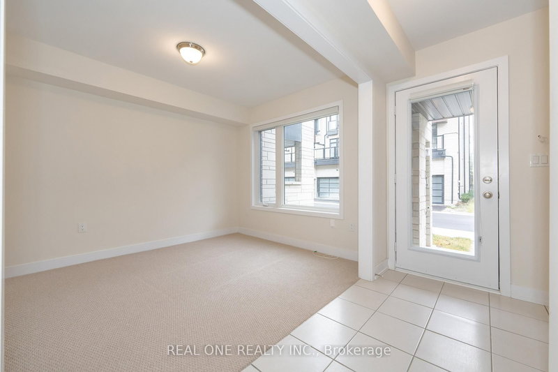 28 Credit Lane, Richmond Hill, L4E 1G9 | Image 2