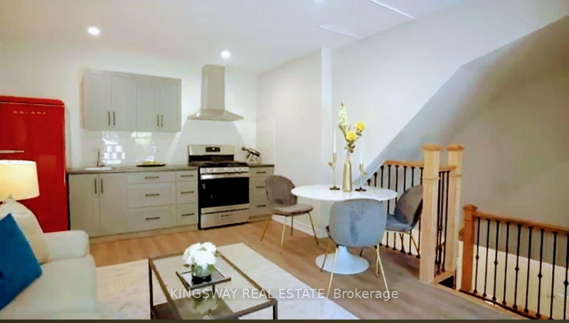 2-945 Vance Cres, Innisfil, L9S 1V5 | Image 2