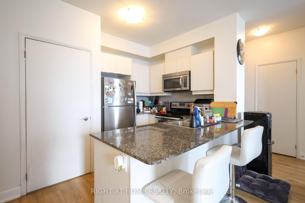 3105 - 2910 Highway 7 Avenue 5