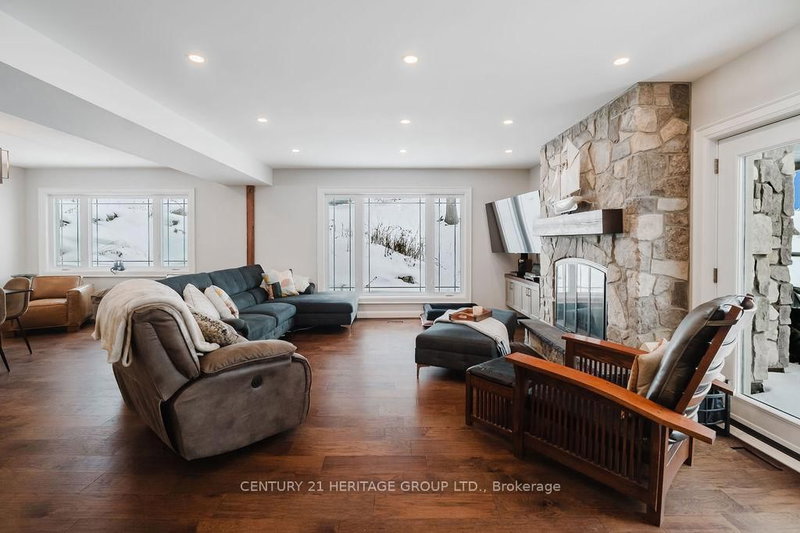 2816 Mount Albert Rd, East Gwillimbury, L0G 1R0 | Image 3