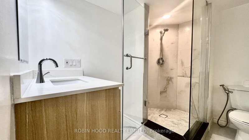 Basement - 2 Lytton Blvd, Richmond Hill, L4B 3H2 | Image 2