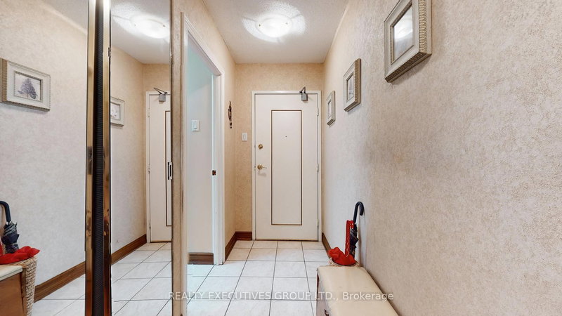 1403 - 8111 Yonge St, Markham, L3T 4V9 | Image 3