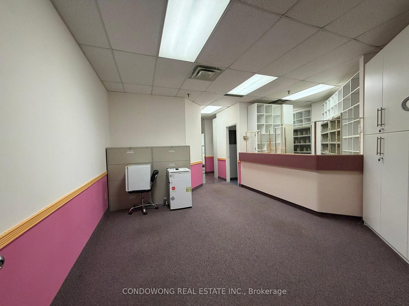 209 - 328 Highway 7 E, Richmond Hill, L4B 3P7 | Image 2