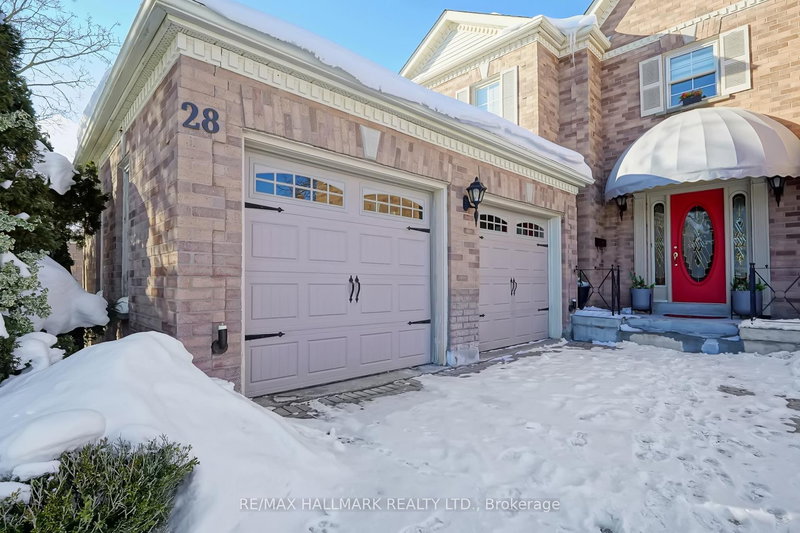 28 WHITE LODGE Cres, Richmond Hill, L4C 9A1 | Image 2