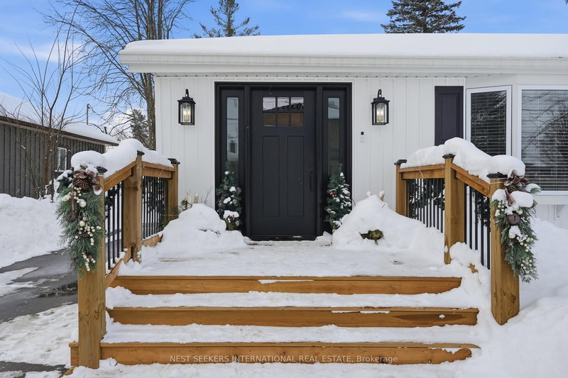 920 Barry Ave, Innisfil, L0L 1W0 | Image 2