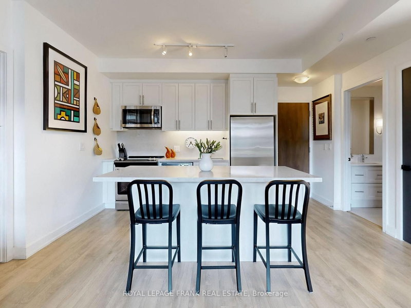 D313 - 333 Sea Ray Ave, Innisfil, L9S 2P7 | Image 3