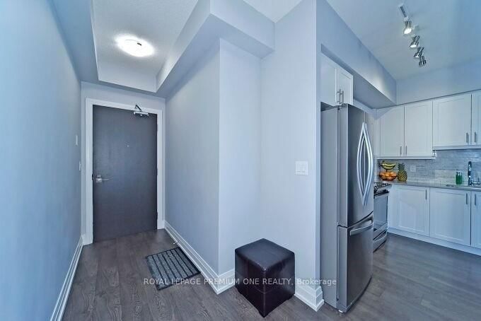 1211 - 3700 Highway 7 Rd, Vaughan, L4L 0G8 | Image 2