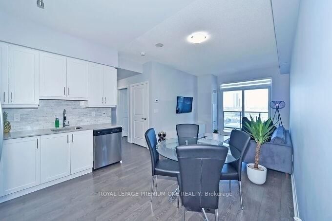 1211 - 3700 Highway 7 Rd, Vaughan, L4L 0G8 | Image 3