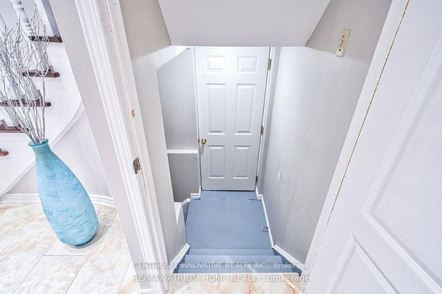 #Bsmt - 10 Olivewood Drive E