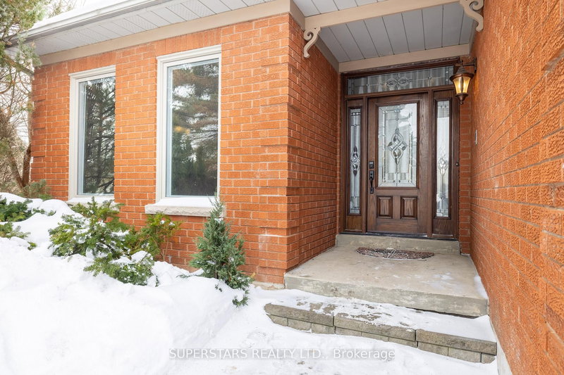 852 Norwick Rd, Newmarket, L3X 1K8 | Image 3