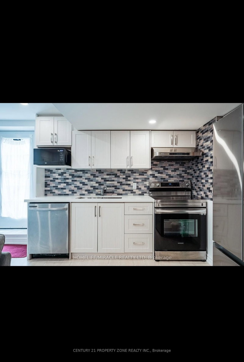 19 Wardlaw Pl, Vaughan, L4H 0Z5 | Image 2