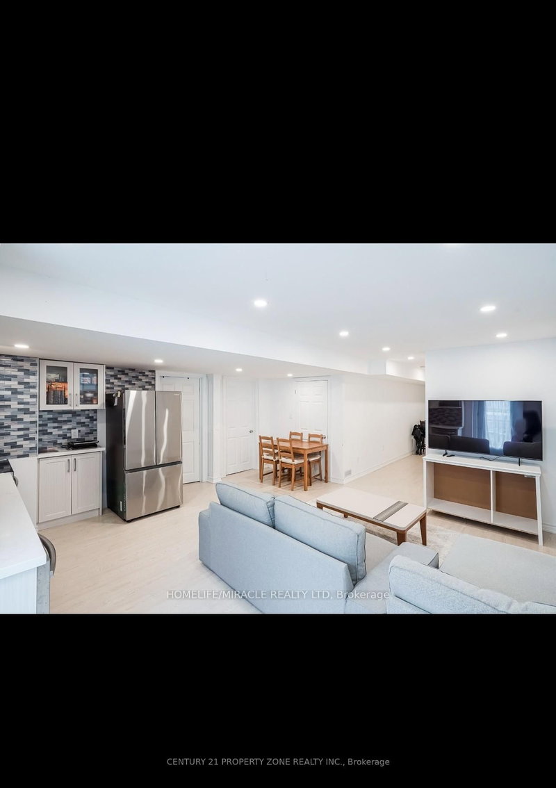 19 Wardlaw Pl, Vaughan, L4H 0Z5 | Image 3