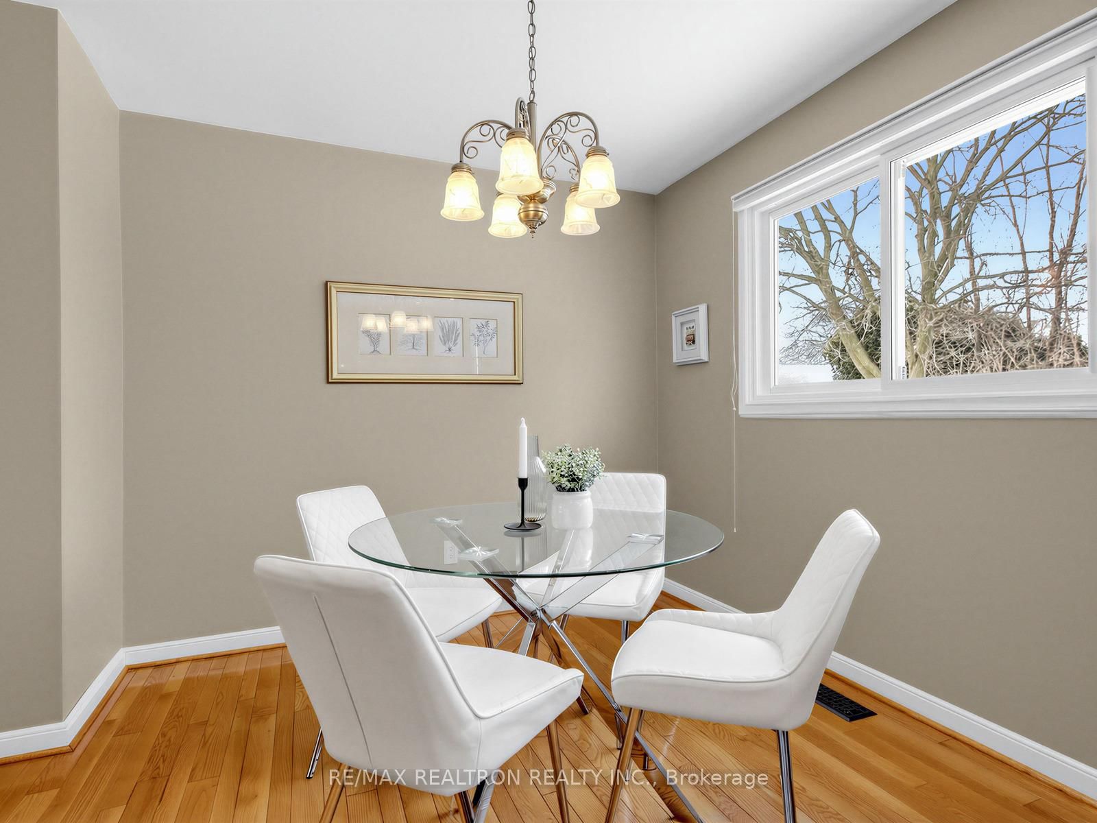 Detached House sold at 35 Sir Galahad Place, Markham, Ontario, L3P 3K7 - Markham Village - MLS: N12778752